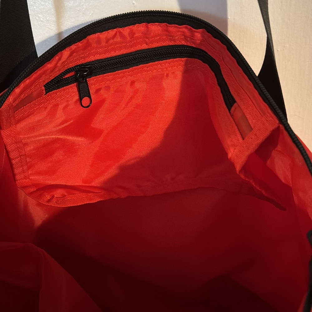 Guess Tote - Picture 4 of 7